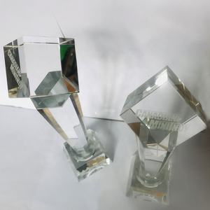 Akzeptieren Sie jedes Design Würfel Kristall Trophäe Business Geschenke Kristall block 3d Kristall würfel Trofeos de Cristal Vidrio Trophy Glass Awards - Product Image 2