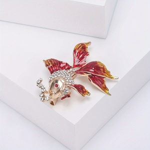 Bijoux de luxe à la mode pour femmes, élégante broche en strass en forme de <span class=keywords><strong>poisson</strong></span> <span class=keywords><strong>rouge</strong></span>, accessoires vestimentaires neutres - Product Image 2