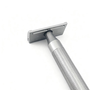 Classic GEM Single Sided Shave Experience Smooth Stroke Comfortable Grip Traditional Manual <strong>Razor</strong> - Product Image 5