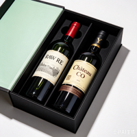 Boîte cadeau pour vin en carton rigide avec logo personnalisé, laminage mat, fermeture magnétique et insert personnalisé pour l'emballage de boissons