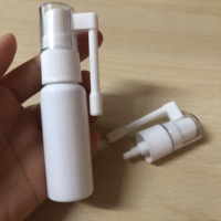 Bouteille de pulvérisation de gorge nasale blanche de soins personnels 10ml 20ml 30ml bouteilles de pulvérisateur oral avec la longue buse