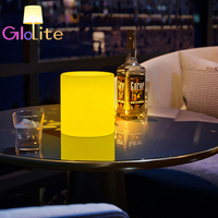 Golite Lampe cylindrique à LED Corps en plastique Lampe de table télécommandée pour restaurant, chambre à coucher, hôtel Alimentation AC Lumière décorative
