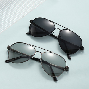 Lunettes de soleil pilote pour homme, ovales, à monture intégrale, polarisées, UV400, pour la conduite - Product Image 1