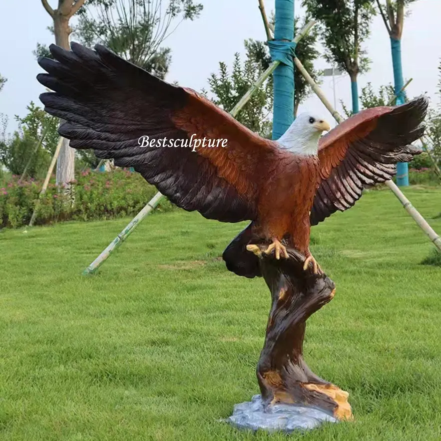 Điêu Khắc Động Vật Kích Thước Cuộc Sống Sợi Thủy Tinh Eagle Tượng Cho Trang Trí Công Viên Vườn