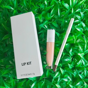 ชุดลิปสติก 2 in 1 ลิปกลอสและดินสอเขียนขอบปากเข้าชุด สีชัด ติดทนนาน บำรุงริมฝีปาก ผลิตภัณฑ์เครื่องสำอางแบรนด์ส่วนตัว - Product Image 2