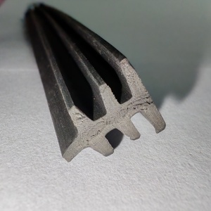 Melo, tira de junta de PVC, sello de vinilo dentado de goma impermeable para puertas y ventanas, accesorio de perfiles de plástico para hoteles - Product Image 1