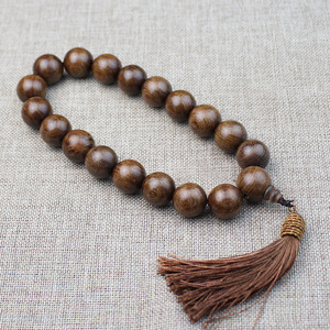 Golden Sandalwood Beaded Prayer Bracelet With Tassel 10mm Unisex Fashion Jewelry For Meditation And <b>Car</b> <b>Decor</b> - Product Image 2
