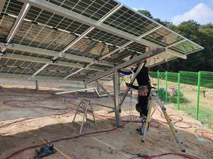 Système de montage au sol pour panneaux solaires photovoltaïques Super Solar PV, en acier galvanisé réglable, avec garantie de 12 ans - Product Image 2