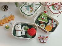 Handgemachtes Weihnachts-Aromatherapie-Duftkerzen-Set in Alien-Form aus Sojawachs-Mischung mit Waldmoos- und Salbei-Düften - Praktisch