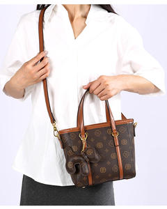 Bolso de Mano de Lujo de Alta Gama para Mujer, Mochila Cruzada de Gran Capacidad, Material PU Moderno, Bolso Casual Resistente - Product Image 6