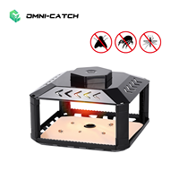 Trampa para Cucarachas OMNI CATCH - Trampa con Luz Nocturna para Interiores para Pulgas e Insectos Rastreros, Diseño Cuadrado Sólido, Enchufe Personalizable, Luz Cálida