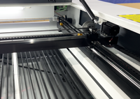 Machine de découpe laser CO2 pour cuir, acrylique, plastique, plexiglas, résine époxy, caoutchouc, etc., Puissance 100W facultative
