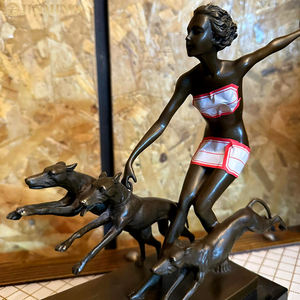 Statue féminine en bronze à grande échelle célèbre extérieure sur mesure de Diana et du <span class=keywords><strong>chien</strong></span> de chasse de Grèce - Product Image 1
