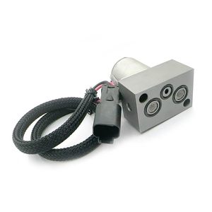 วาล์วโซลินอยด์ปั๊มหลักของรถขุดก่อสร้างและเครื่องจักรก่อสร้าง รุ่น PC200-8 วาล์วลายอิท 702-21-57400 - Product Image 2