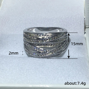 Anello da Cocktail Q232 da Donna con Strass e Pietre Rotonde, Gioielli di Moda con Pietre Sintetiche - Product Image 5
