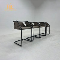 Tabourets de bar hauts italiens du milieu du siècle, vente chaude, design moderne en cuir, réglables pour la salle à manger et l'usage domestique