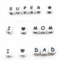 Bonne vente sans Bpa 12mm lettre bleue douce en Silicone en vrac perles bébé sucette chaîne bijoux DIY
