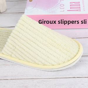 Chaussons jetables en polaire corail pour hôtels et gîtes, pour invités d'intérieur, épaissis, antidérapants, avec semelle intérieure en velours côtelé à motif diamant - Product Image 2