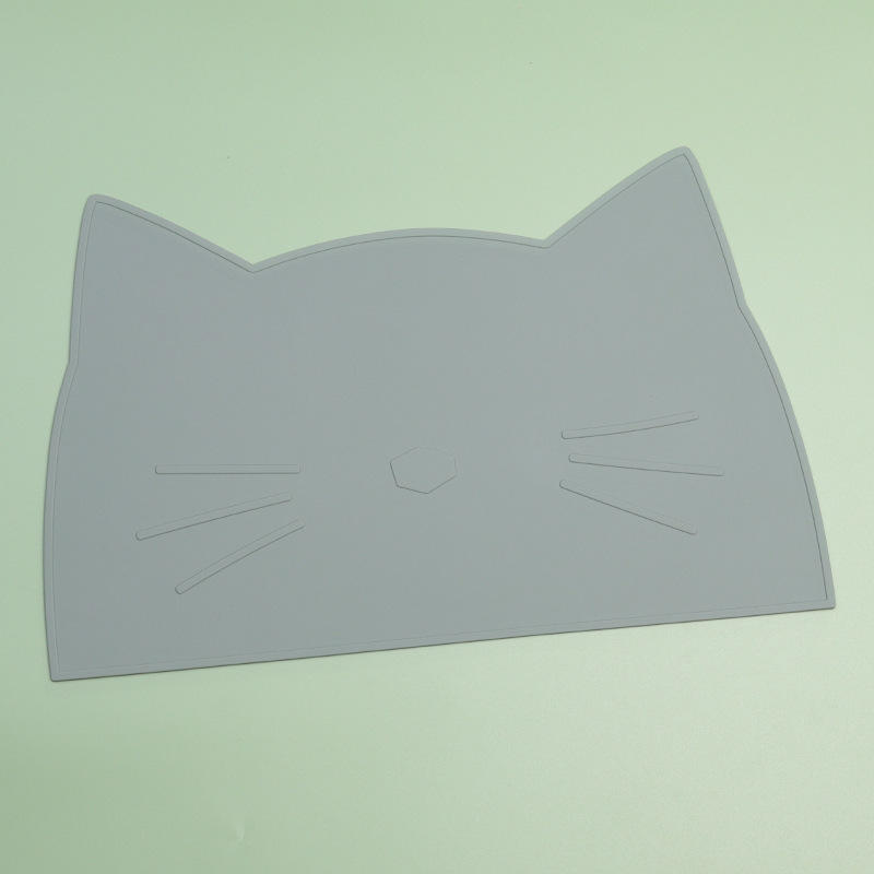 แมวสีเขียวทหาร