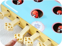 Jouet pour chat interactif multifonctionnel en carton ondulé à cinq trous, type Whac-A-Mole, pour le grattage et le nettoyage des griffes