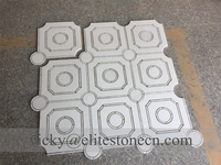 Mosaïque de marbre blanc de Thassos (Grèce) découpée au jet d'eau pour mur d'ambiance intérieur et carrelage de sol
