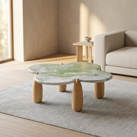 Table basse de salon au design unique avec plateau en marbre vert et pieds en bois de frêne, combinaison de luxe pour hôtel