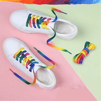 Lacets plats en satin arc-en-ciel de différentes couleurs pour chaussures plates et baskets