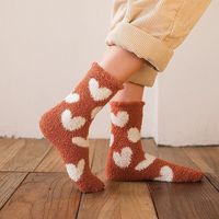 Chaussettes longues douces et moelleuses en forme de cœur pour femme, chaudes pour l'hiver