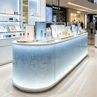 Présentoir de Comptoir Moderne pour Cosmétiques et Maquillage avec Boîte à Lumière LED pour Centre Commercial et Magasin