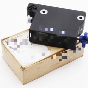 Azm300z-i2-st-as-t8-2932-<span class=keywords><strong>2</strong></span> 103013676 セーフティインターセプター スイッチ -未使用/オリジナルボックス- 新品オリジナル在庫あり 工業用a - Product Image 1