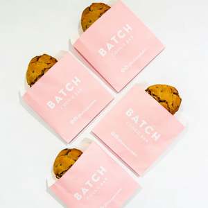 Sacs en papier kraft rose personnalisés, écologiques, en matériaux recyclés, résistants à la graisse, pour biscuits, hamburgers et produits de boulangerie, faible MOQ - Product Image 1