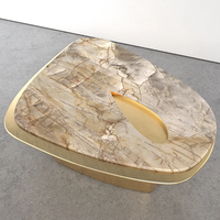 Table basse en marbre encastrée Dream Home Teardrop, forme irrégulière, bordure dorée brossée, base incurvée, mobilier de luxe pour salon