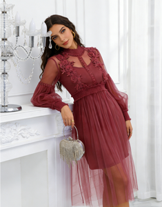 เดรสลำลองทรงเอไลน์สีแดงสไตล์ฝรั่งเศส ไซส์พลัส แต่งลูกไม้ แขนทรงโคม เอวธรรมชาติ ความยาวระดับชา เหมาะสำหรับฤดูร้อน - Product Image 6