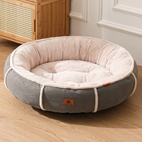 Nid pour animaux de compagnie en forme de donut, rebord surélevé, doublure chaude et moelleuse, coussin épais, tapis de couchage isolant pour l'hiver, pour chien et chat, intérieur.