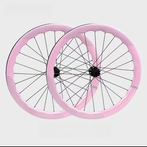 Paire de roues 700C avec frein à disque Matériau de <span class=keywords><strong>jante</strong></span> en fibre de <span class=keywords><strong>carbone</strong></span> pour vélos de route et <span class=keywords><strong>BMX</strong></span> pour vélo à disque en <span class=keywords><strong>carbone</strong></span> - Product Image 3