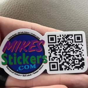 Venta caliente de vinilo blanco personalizado troquelado código QR pegatinas impermeables reutilizables con impresión de logotipo OEM conveniente opción al por mayor - Product Image 1
