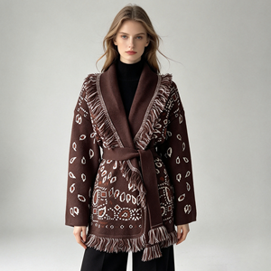 Jxwatcher <span class=keywords><strong>Cardigan</strong></span> in Cashmere Morbido Lavorato a Maglia <span class=keywords><strong>con</strong></span> Collo a Risvolto e Nappine, Personalizzabile, <span class=keywords><strong>con</strong></span> <span class=keywords><strong>Cintura</strong></span>, per Donna - Product Image 4