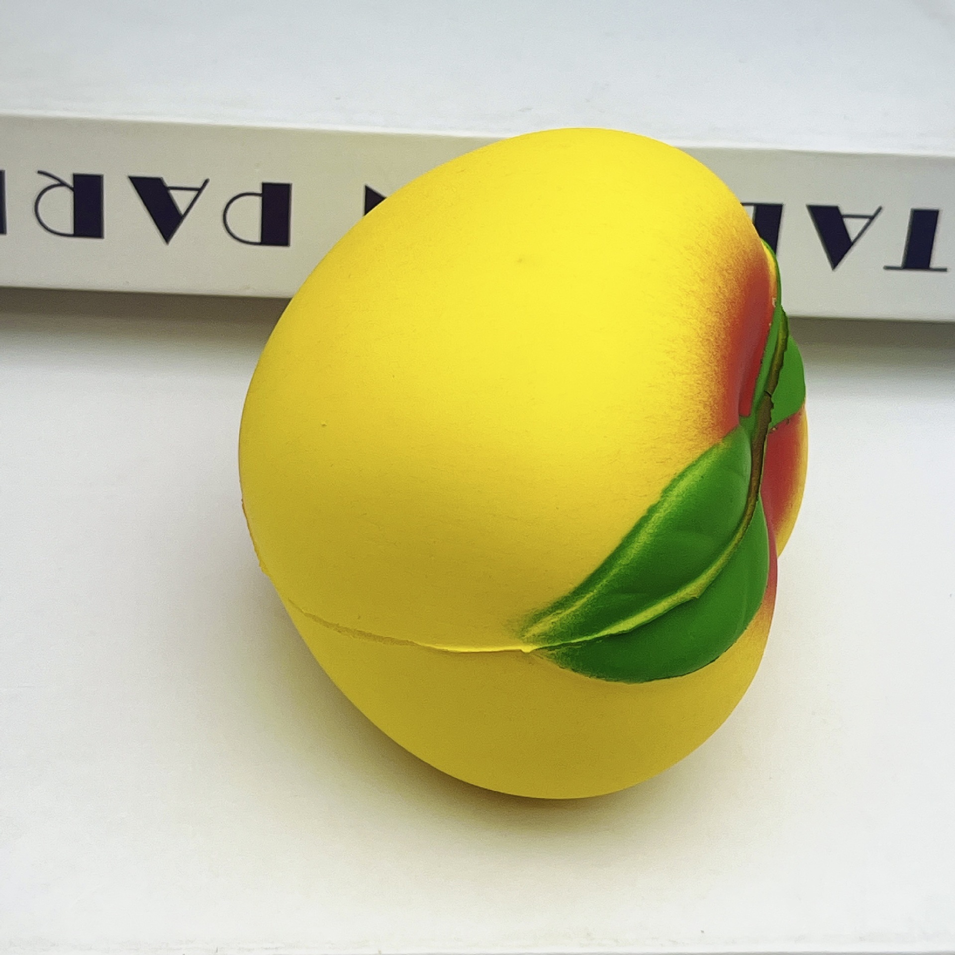 Pêche jaune 8,5cm