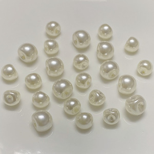 ลูกปัดมุกสีขาวมันวาวทรงกลมแบบกระจายสำหรับเสื้อผ้าและเครื่องประดับ - Product Image 1