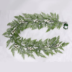 إكليل أعياد داخلي يدوي الصنع من الشركة المصنعة إكليل عيد الميلاد الاصطناعي إكليل عيد الميلاد مع بوسينتيز أحمر لهجات ذهبية - Product Image 3