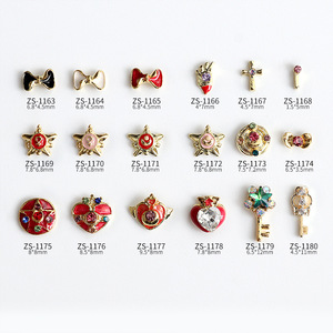 Super <span class=keywords><strong>Sailor</strong></span> <span class=keywords><strong>Moon</strong></span> aleación Metal colgante Rhinestone Nail Art - Sun Key y <span class=keywords><strong>Sailor</strong></span> <span class=keywords><strong>Moon</strong></span> Bow Nail Art Decoración - Product Image 1
