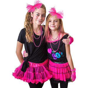 Ensemble d'accessoires de fête rose fluo : Bandeau, boucles d'oreilles, collier, bracelet, gants résille – Accessoires de déguisement pour femme - Product Image 4