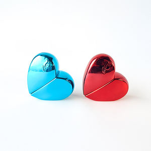 Vente en gros bouteille de <span class=keywords><strong>parfum</strong></span> personnalisée en aluminium flacon pulvérisateur atomiseur 25ml en forme de coeur rouge bleu recharge de bouteille de <span class=keywords><strong>parfum</strong></span> de décantation - Product Image 5