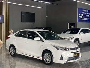 <span class=keywords><strong>Toyota</strong></span> <span class=keywords><strong>YARiS</strong></span> L Zhixiang CVT Édition Limitée 2018 d'occasion avec boîte automatique, sièges en cuir, pneus R15 et hayon arrière - Product Image 3