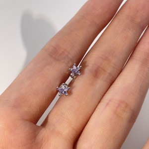 Pendientes de Botón de Estrella de Cinco Puntas de Circonita Cúbica Redonda con Corte Brillante, Chapados en Oro y Latón, Clásicos y Modernos de Tianyu Gems para Mujer - Product Image 5