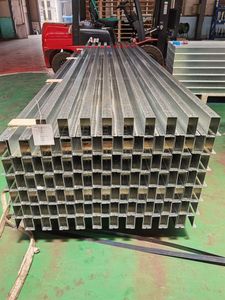 Goujon en métal à grande vitesse et rouleau de piste formant la machine chapeau supérieur rouleau formant la machine rouleau formant la machine fabrique - Product Image 3