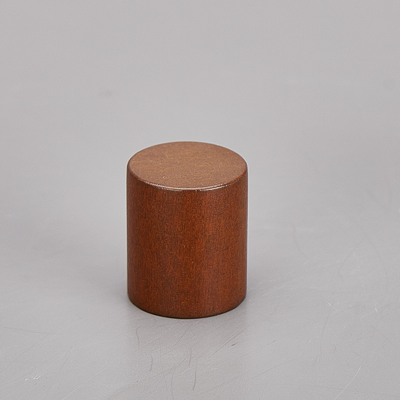 Cap-4 Couleur Bois Rouge