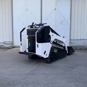 รถตักล้อยางขนาดเล็ก HIGHTOP รุ่นจีน สำหรับงานสวน พร้อมเครื่องเป่าหิมะ - Product Image 2