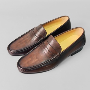 Mocasines de Cuero Genuino para Hombre, Estilo Británico de Alta Gama, Zapatos Transpirables de Verano para Oficina y Carrera Profesional - Product Image 1
