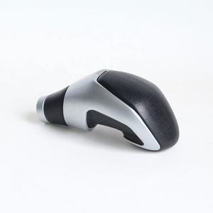 Accesorios <span class=keywords><strong>de</strong></span> coche perilla <span class=keywords><strong>de</strong></span> cambio <span class=keywords><strong>de</strong></span> marchas 96780486ZD para Peugeot 208 308 3008 5008 Citroen DS5 C4 perilla <span class=keywords><strong>de</strong></span> <span class=keywords><strong>palanca</strong></span> <span class=keywords><strong>de</strong></span> <span class=keywords><strong>cambios</strong></span> <span class=keywords><strong>de</strong></span> balonmano - Product Image 3